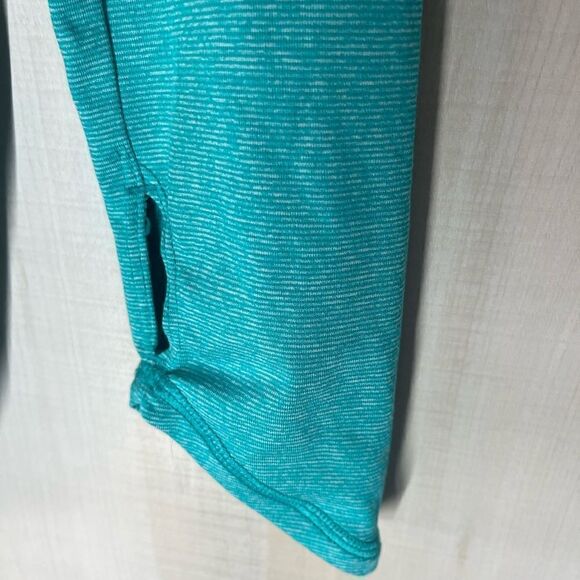 The North Face green long sleeve 1/4 zip pullover, size small - Picture 4 of 8